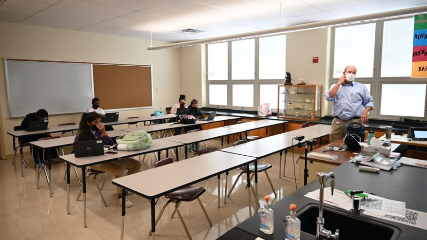 How One School District Is Making Simultaneous Online, In-Person Learning Engaging for All